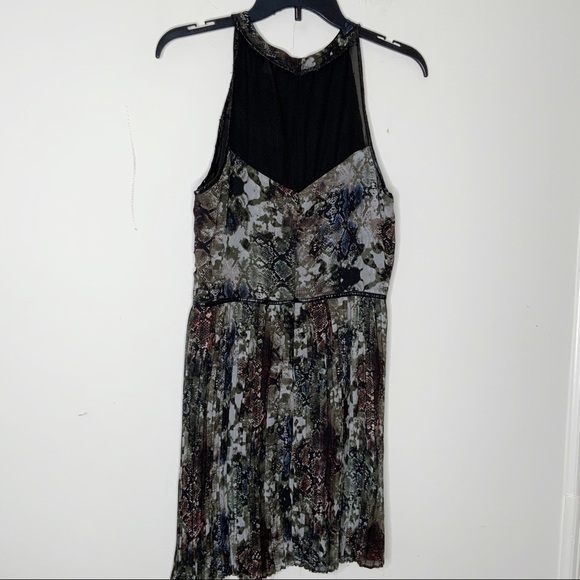 Charlie JADE sleeveless dress. Size SP - Picture 3 of 6